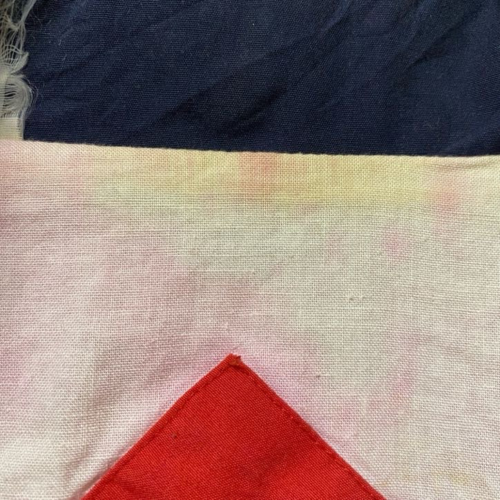 古着 used　The Men's Store　長袖ハイネックブルゾン　厚手ジャケット　フード収納　赤　レッド　秋冬服