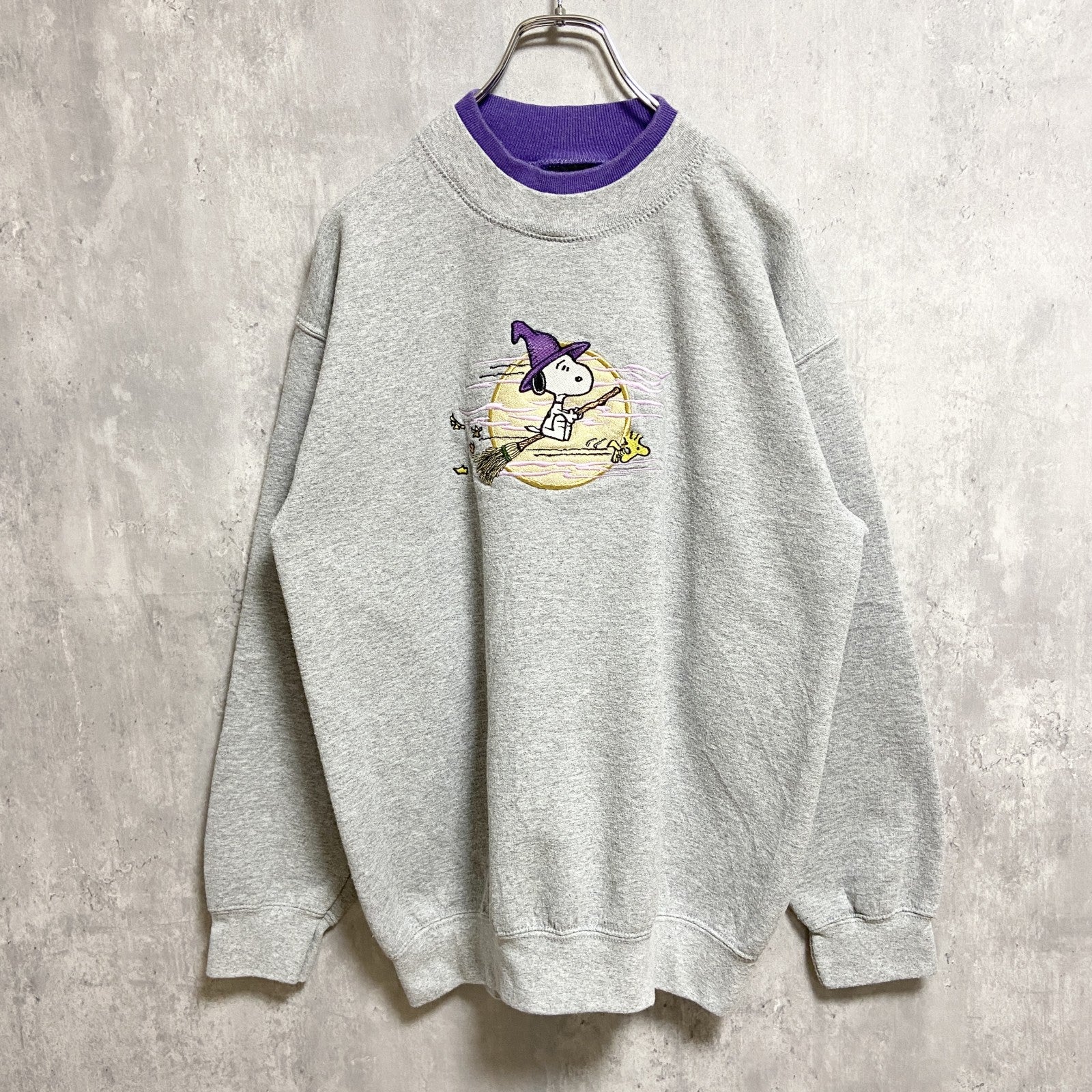 古着 used　90s～　PEANUTS　ピーナッツ　刺繍スウェット　トレーナー　スヌーピー　キャラクター　グレー　Mサイズ