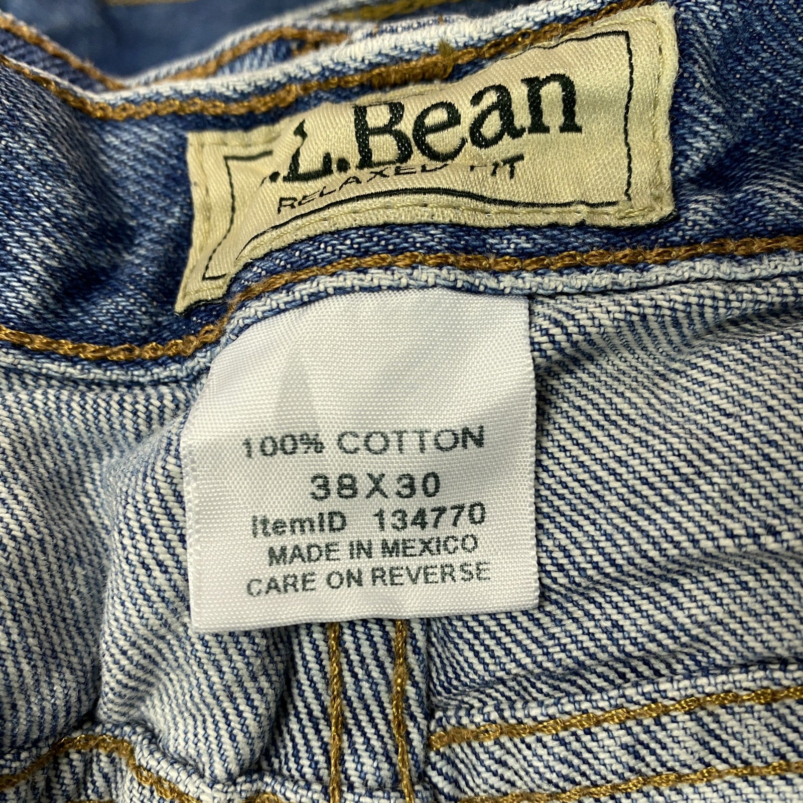 L.L.Bean　エルエルビーン　デニムパンツ/ジーンズ　ジップフライ　革パッチ　縦落ち　インディゴ　W38サイズ