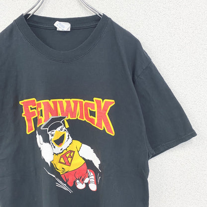 古着 used　PORT＆COMPANY　半袖プリントTシャツ　FENWICK　クルーネック　カジュアル　ブラック　黒　Mサイズ