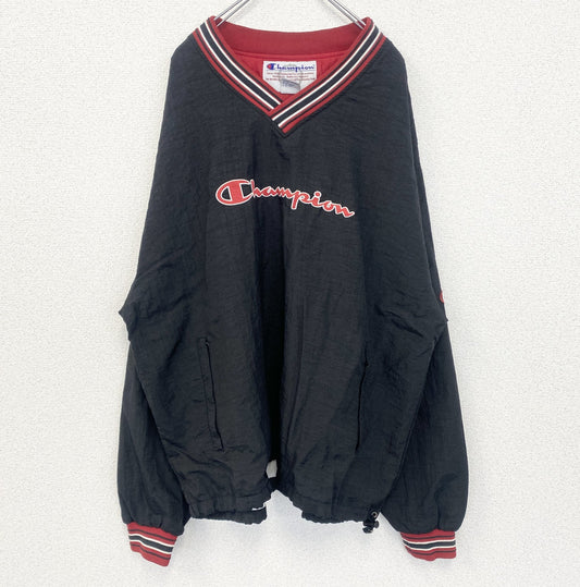 90s　Champion　チャンピオン　ロゴワッペン　ナイロンプルオーバー　Vネック　黒　XLサイズ