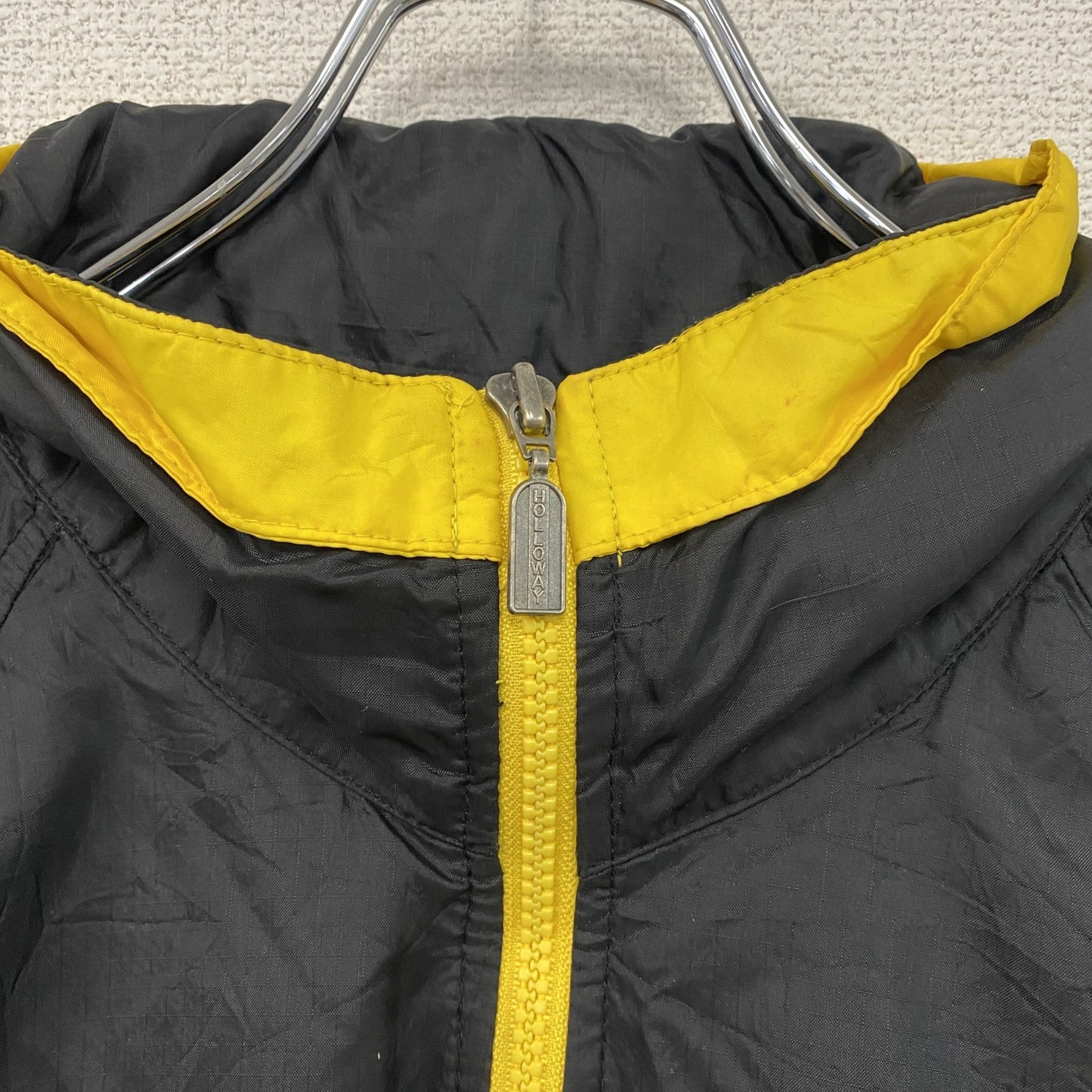 90s　Holloway　ナイロンジャケット　ヴィンテージ　黄色　イエロー　黒　ブラック　Lサイズ　