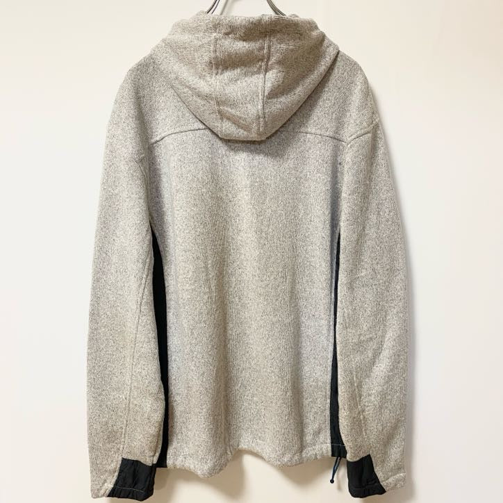 古着 used　Reebok リーボック　長袖フルジップスウェット　裏フリースパーカー　ワンポイントロゴ刺繍　Lサイズ