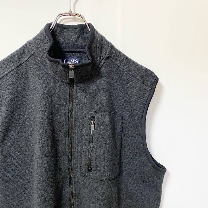 古着 used　CHAPS　チャップス　フルジップフリースベスト　ハイネック　ポケット　シンプル　ノームコア　黒　XLサイズ