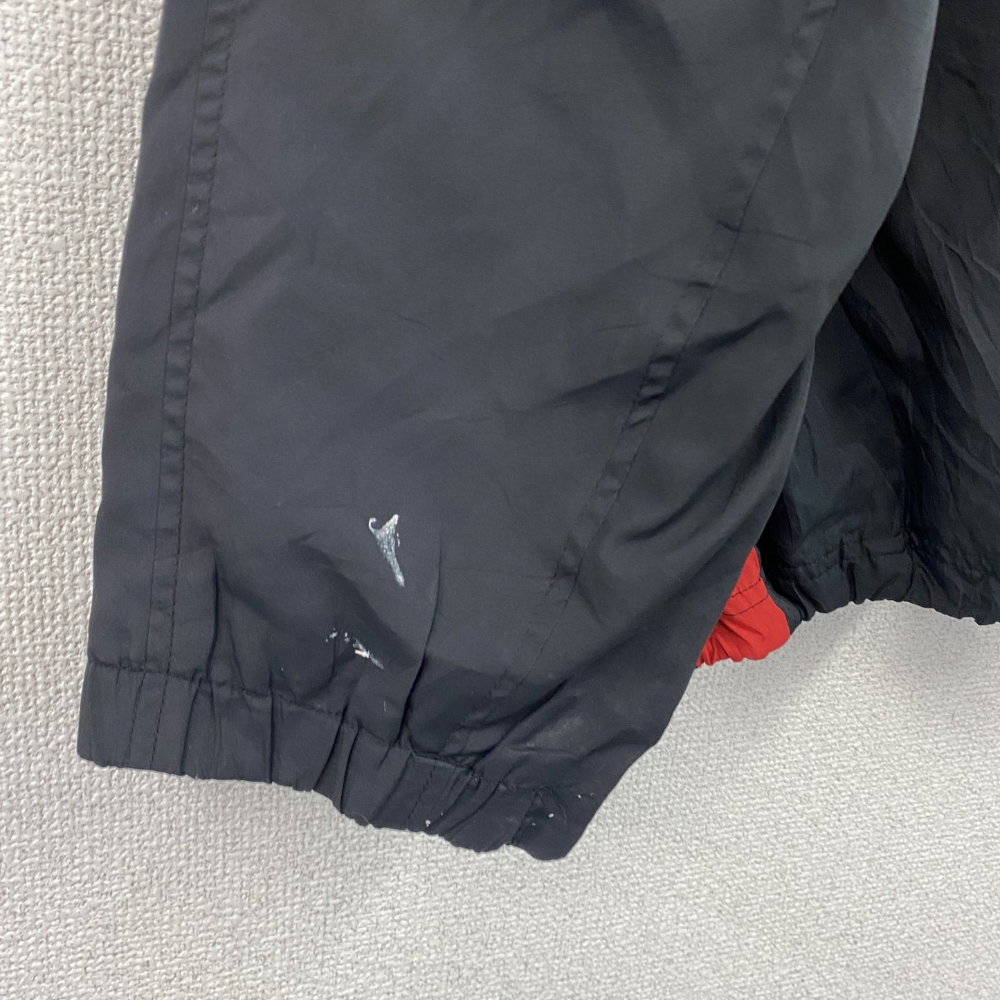 Sport－Tek　プルオーバージャケット　Vネック　ワッペン　黒　ブラック　赤　レッド　XLサイズ