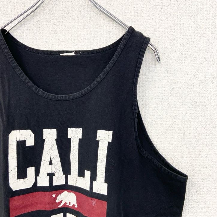 古着 used タンクトップ　ノースリーブス　CALI LIFE　熊　クマ　アニマル　レトロデザイン　黒　ブラック