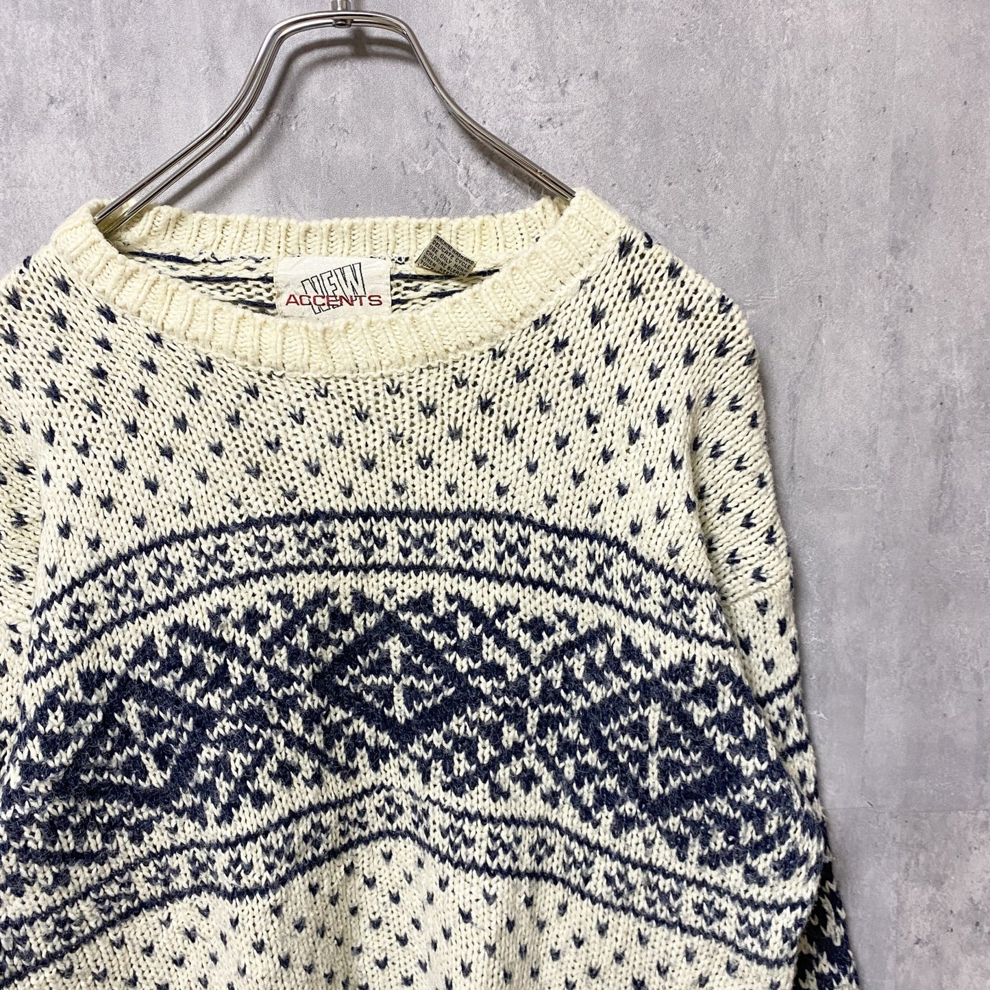 古着　used　NEW ACCENTS　長袖ノルディック柄ニット　厚手セーター　白　ホワイト　青　マトンスリーブ　Mサイズ