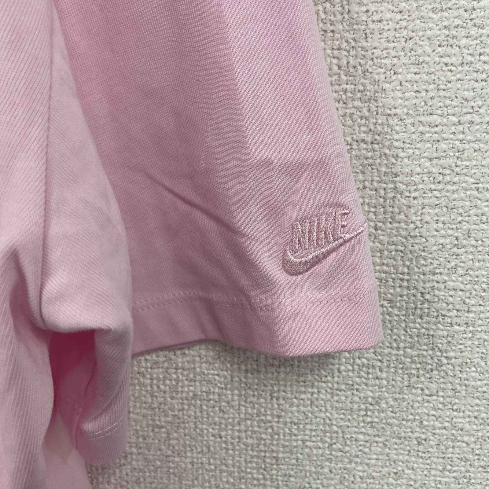 NIKE　ナイキ　半袖プリントTシャツ　スウッシュ　リンゴ　フルーツ　ピンク　Lサイズ