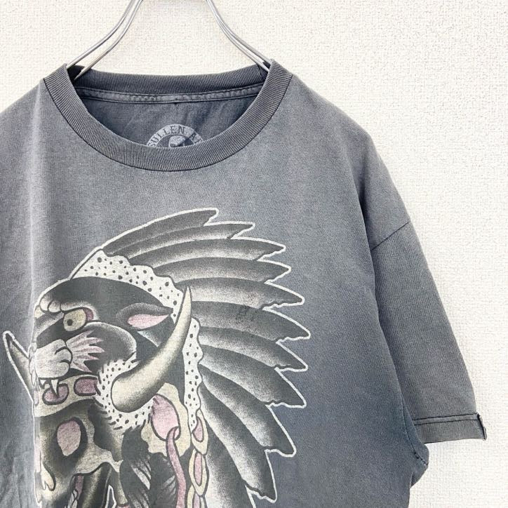 古着 used Sullen Art Collective　半袖Tシャツ　USA製　スカル　ネイティブアメリカン　グレー　L