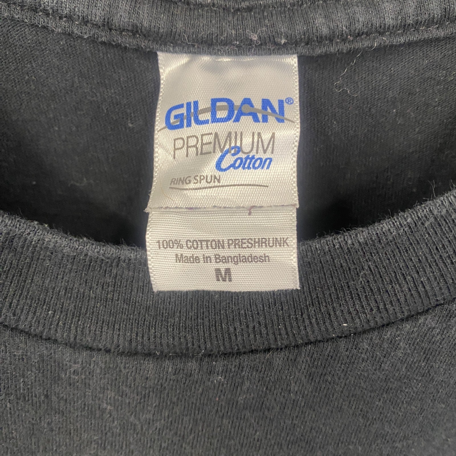 古着 used　GILDAN　ギルダン　タズマニアン・デビル　半袖ワンポイントTシャツ　バックプリント　黒　ブラック　Mサイズ