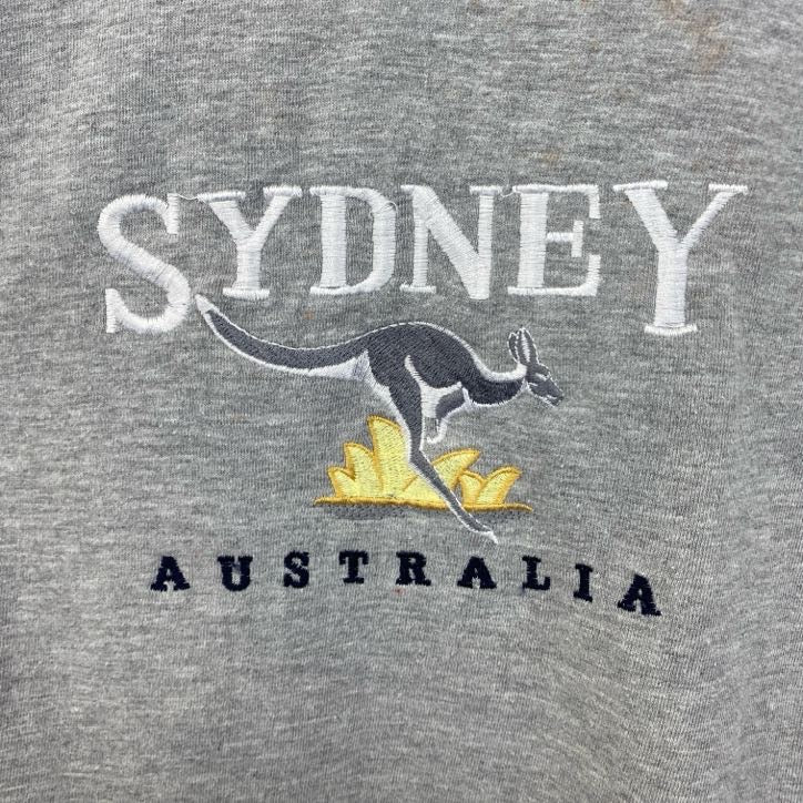 古着 used　Kangaroo　カンガルー　半袖アニマル刺繍Tシャツ　クルーネック　オーストラリア　シドニー　グレー　Sサイズ