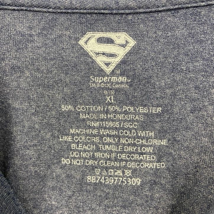 古着 used　SUPERMAN　スーパーマン　半袖アメコミTシャツ　DCコミックス　レトロデザイン　ネイビー　XLサイズ