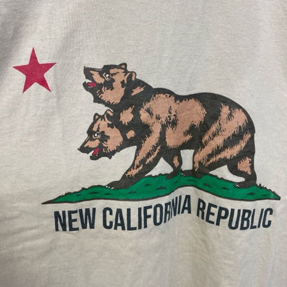 古着 used　GILDAN　ギルダン　半袖アニマルプリントTシャツ　熊　bear　カリフォルニア　ベージュ　Mサイズ