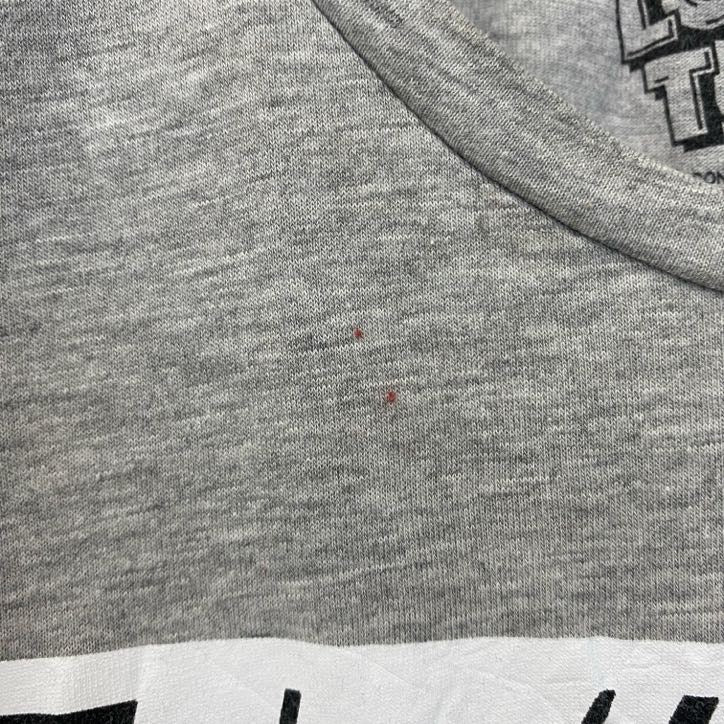 古着 used　LOONEY TUNES　ルーニーテューンズ　半袖キャラクタープリントTシャツ　バッグスバニー　ウサギ　グレー