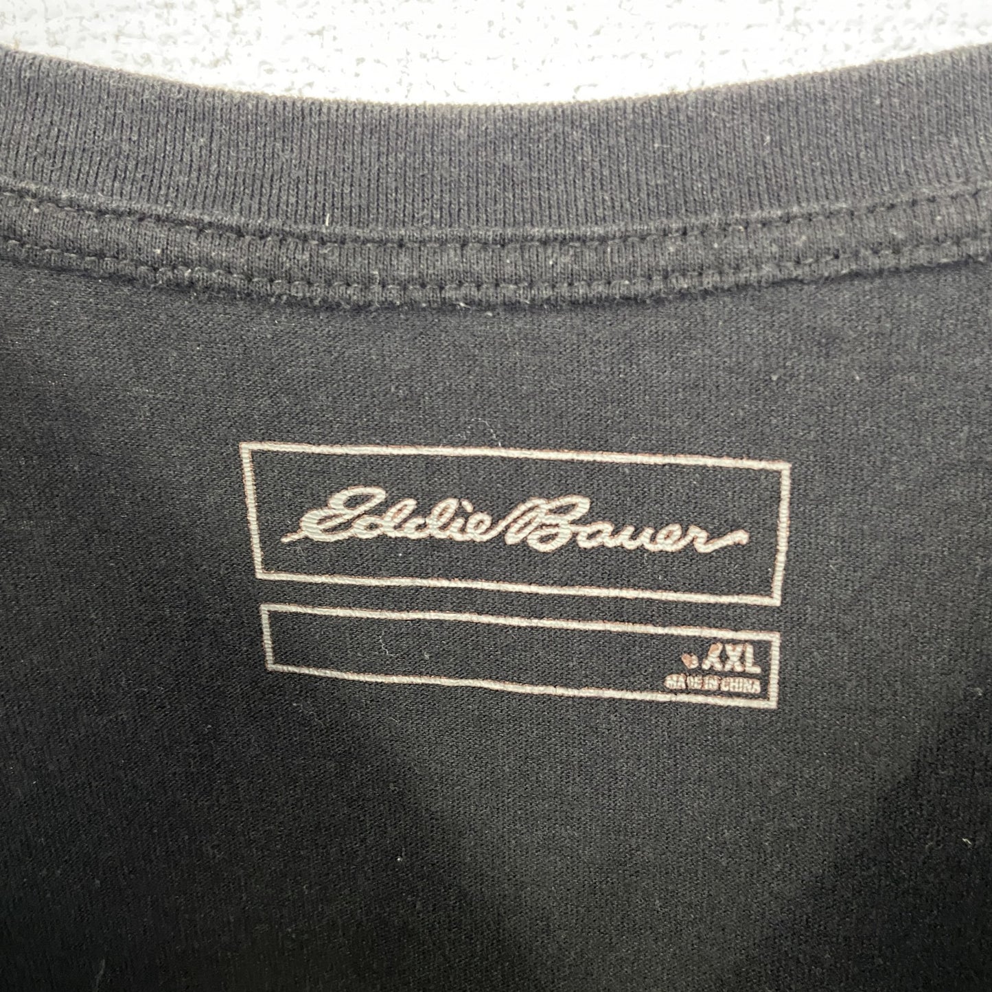古着 used　Eddie Bauer　半袖ビッグプリントTシャツ　ワンポイント　クルーネック　カジュアルデザイン　黒　Lサイズ