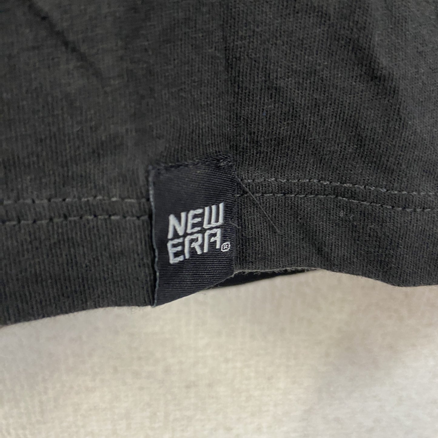 古着 used　NEW ERA ニューエラ　半袖ビッグプリントTシャツ　PBR　カジュアルデザイン　クルーネック　黒　Lサイズ