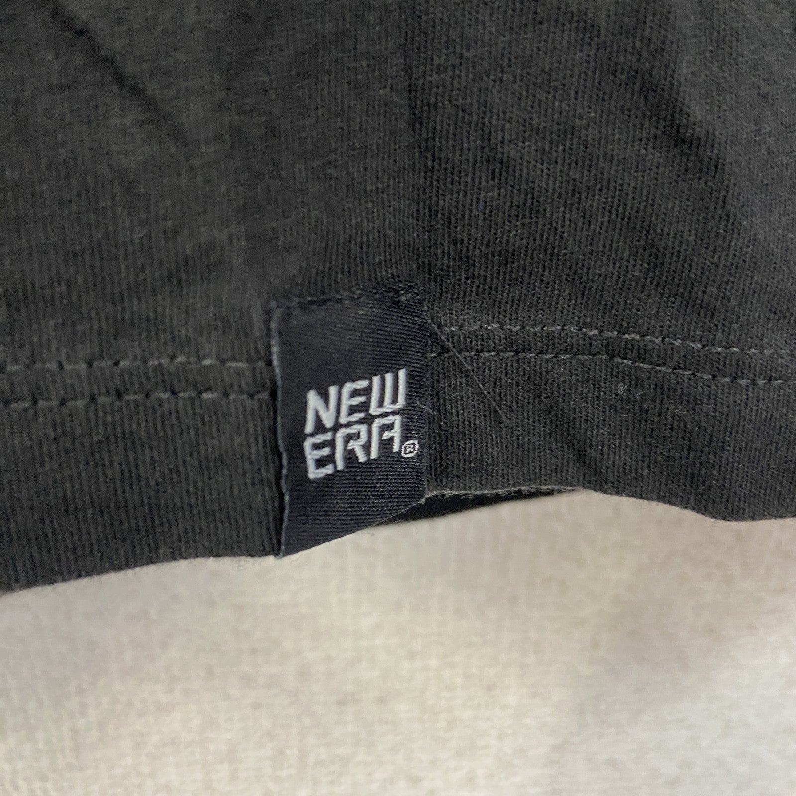 古着 used　NEW ERA ニューエラ　半袖ビッグプリントTシャツ　PBR　カジュアルデザイン　クルーネック　黒　Lサイズ