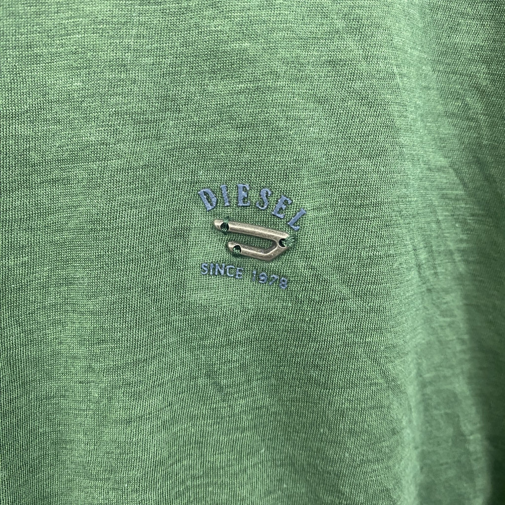 DIESEL　ディーゼル　長袖Tシャツ　ポケット付き　メタルパーツ付き　緑　グリーン　2XLサイズ
