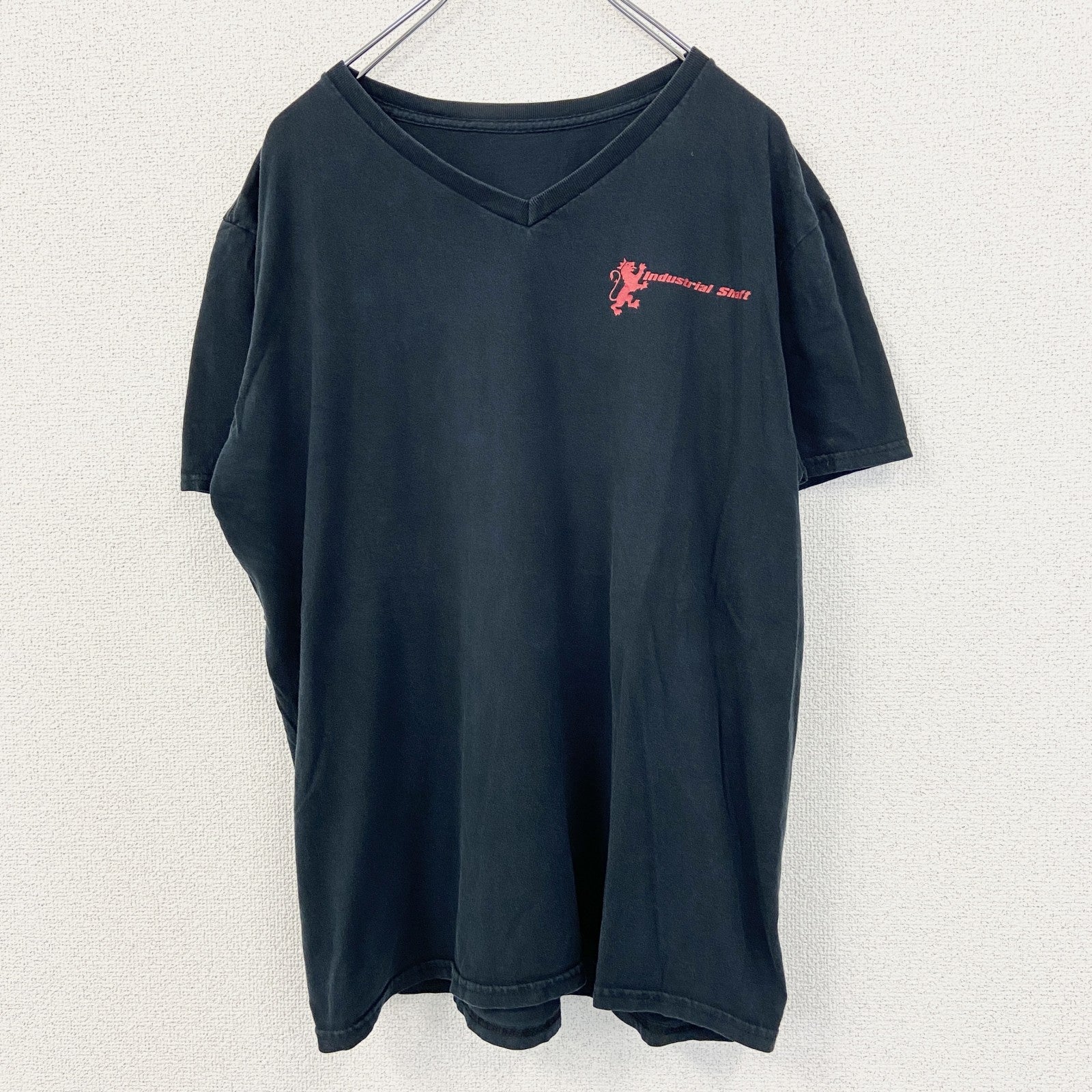 古着 used　ノーブランド　半袖プリントTシャツ　Vネック　industrial shaft　カジュアルデザイン　黒　Mサイズ