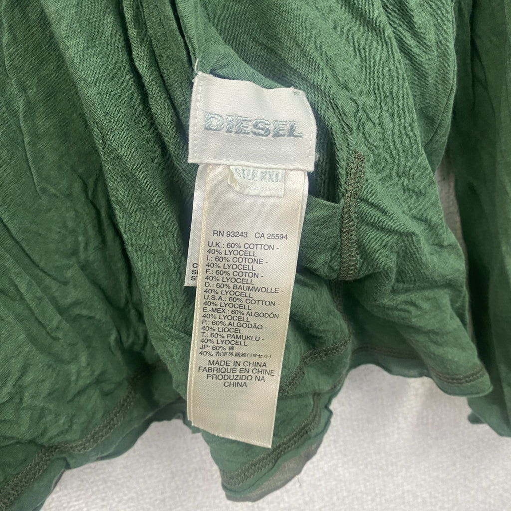 DIESEL　ディーゼル　長袖Tシャツ　ポケット付き　メタルパーツ付き　緑　グリーン　2XLサイズ