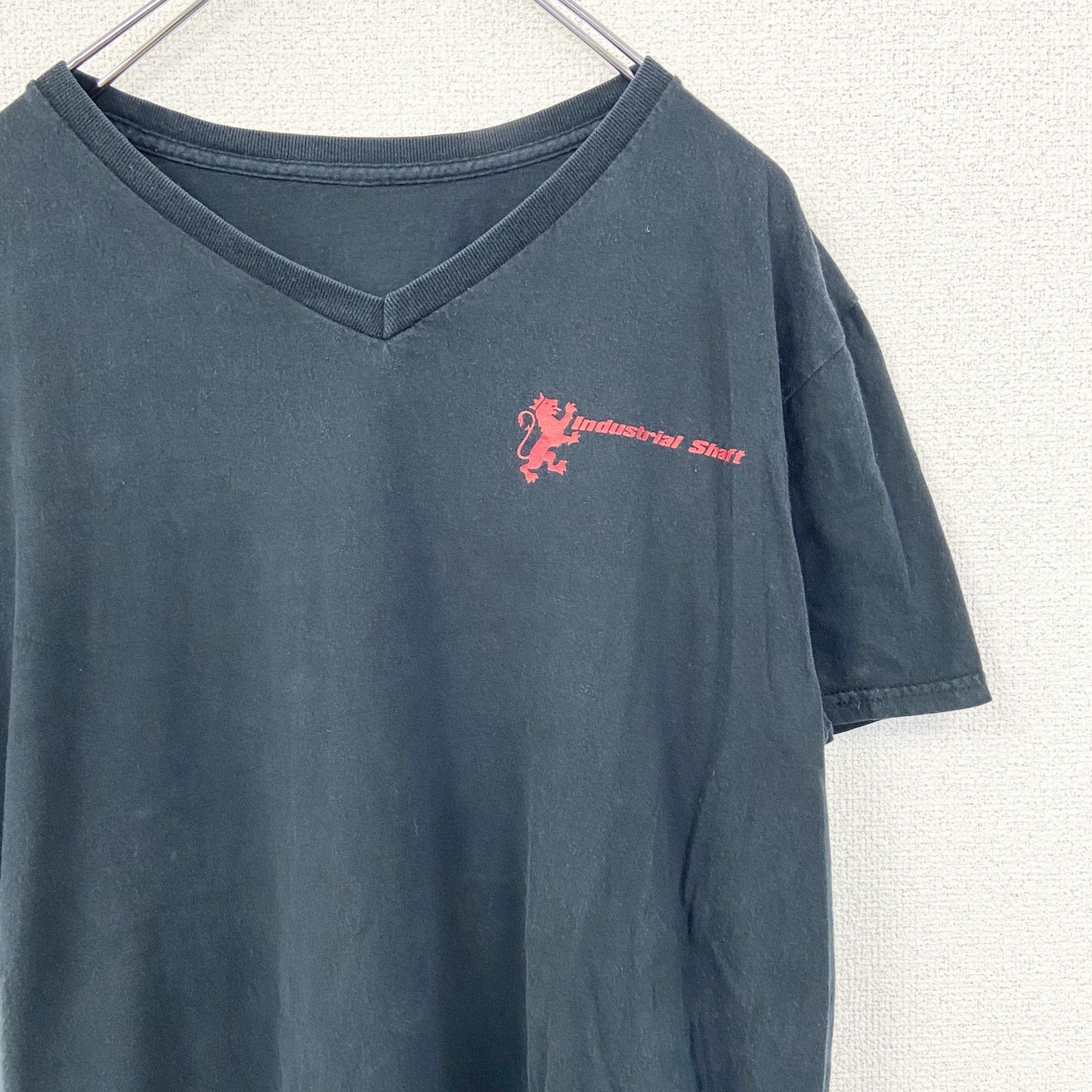 古着 used　ノーブランド　半袖プリントTシャツ　Vネック　industrial shaft　カジュアルデザイン　黒　Mサイズ