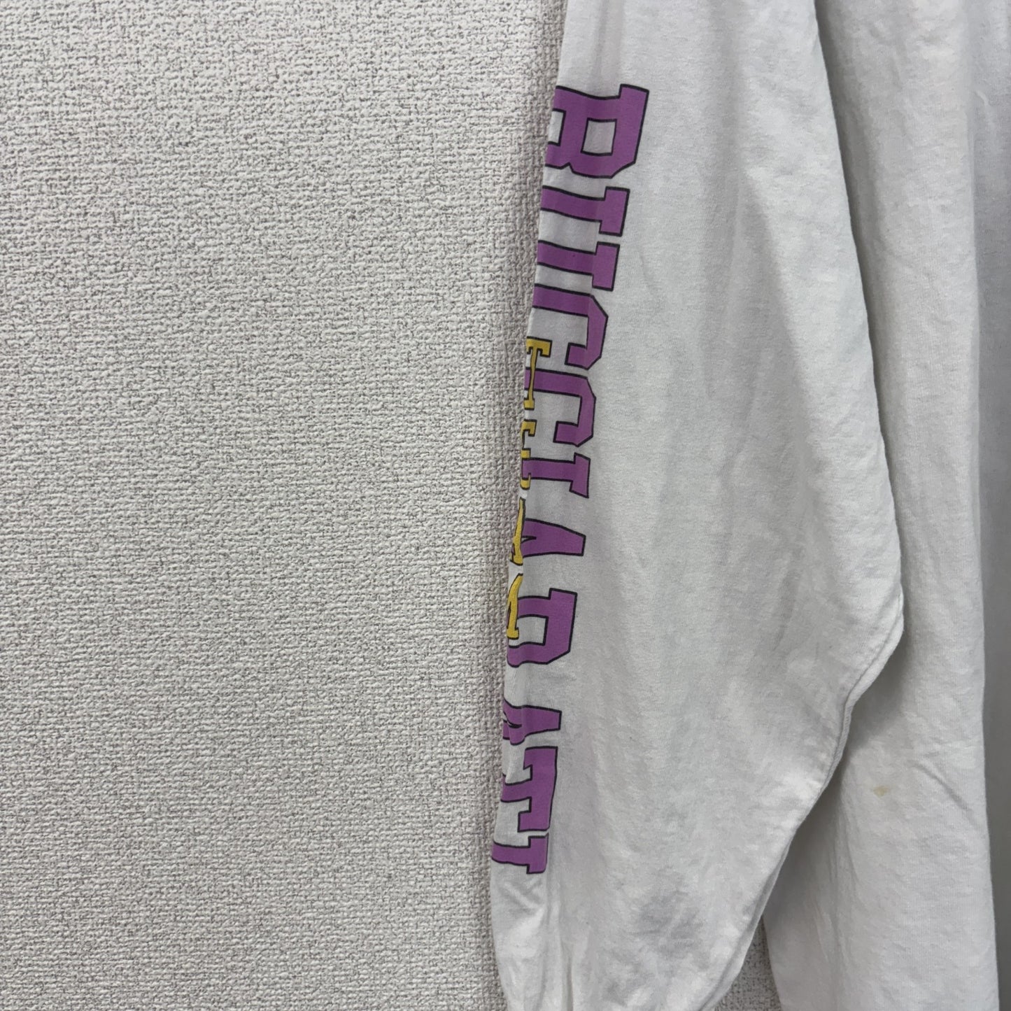 古着 used　ジョジョの奇妙な冒険　長袖アニメプリントTシャツ　ロンT　漫画　少年ジャンプ　白　クルーネック　2XLサイズ