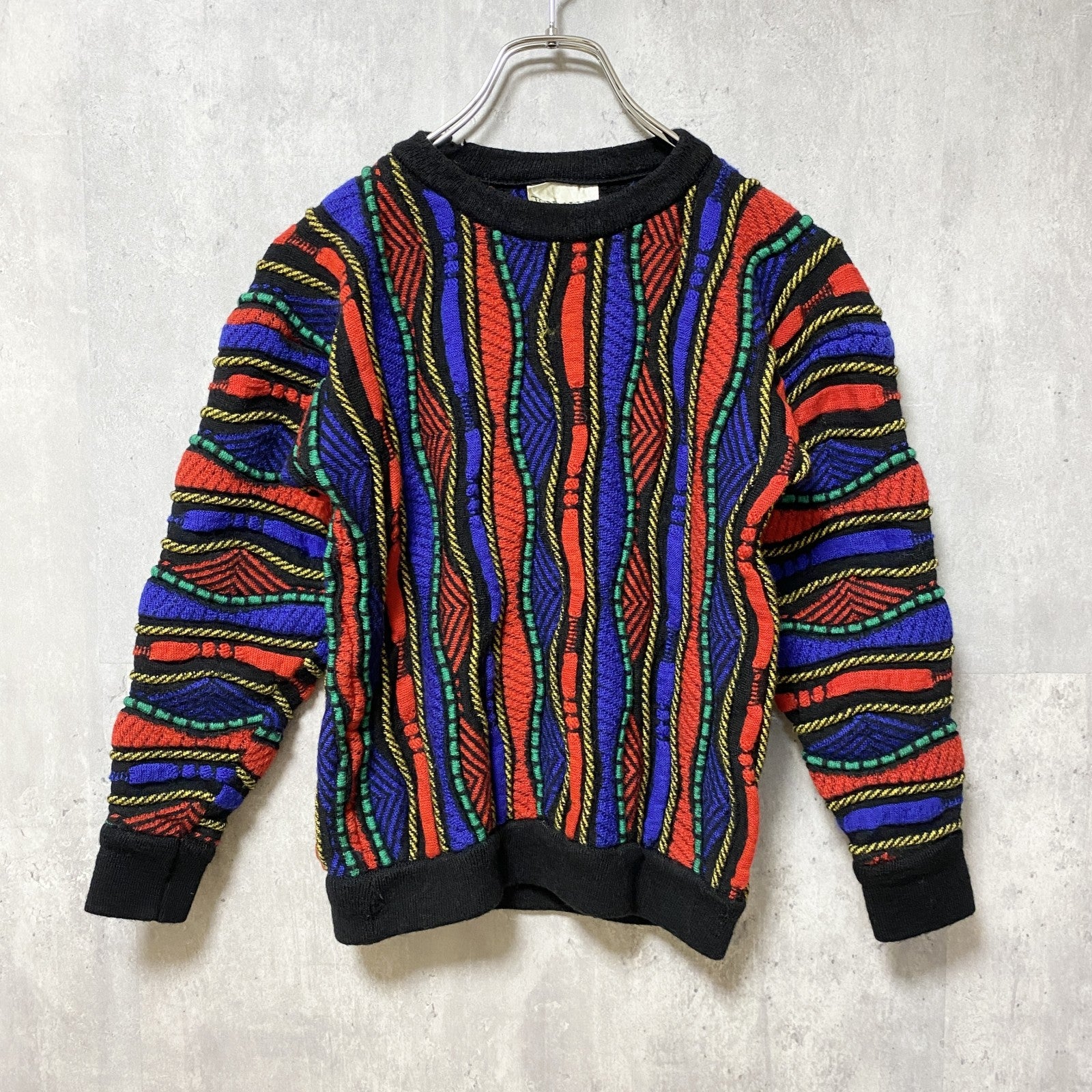 古着　used　TOORALLIE　長袖3Dニット　セーター　マルチカラー　総柄　縦稿立体　クルーネック　秋冬服　XSサイズ