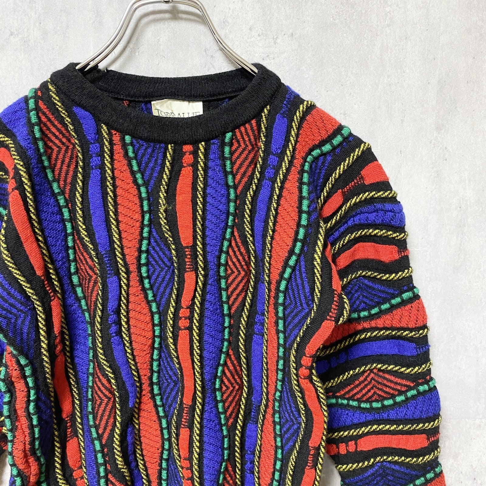 古着　used　TOORALLIE　長袖3Dニット　セーター　マルチカラー　総柄　縦稿立体　クルーネック　秋冬服　XSサイズ