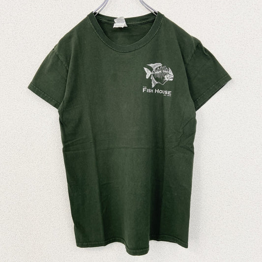 古着 used　GILDAN ギルダン　半袖プリントデザインTシャツ　クルーネック　FISH HOUSE　緑　レトロ　Sサイズ