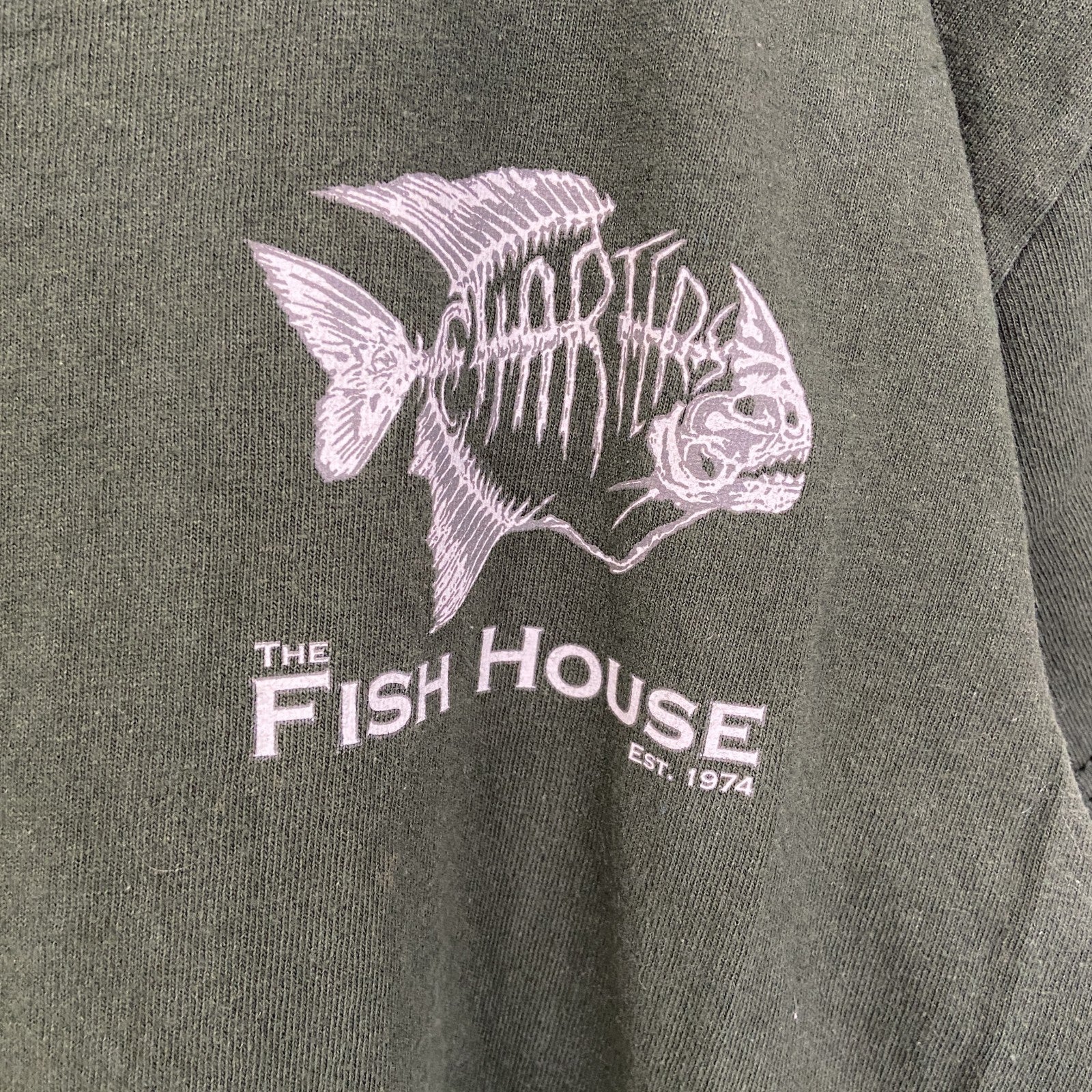 古着 used　GILDAN ギルダン　半袖プリントデザインTシャツ　クルーネック　FISH HOUSE　緑　レトロ　Sサイズ