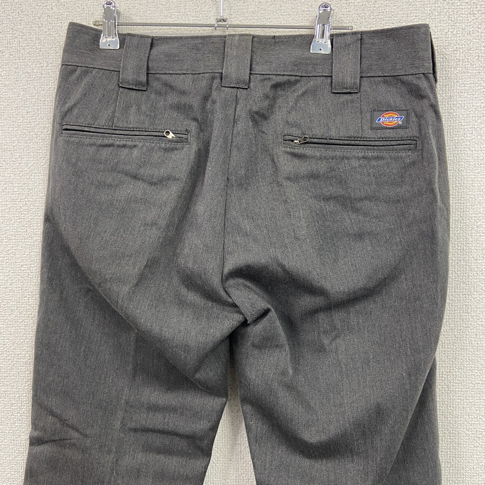Dickies　ディッキーズ　ワークパンツ　チノパンツ　ジップフライ　キーリング付き　灰色　グレー　W32サイズ