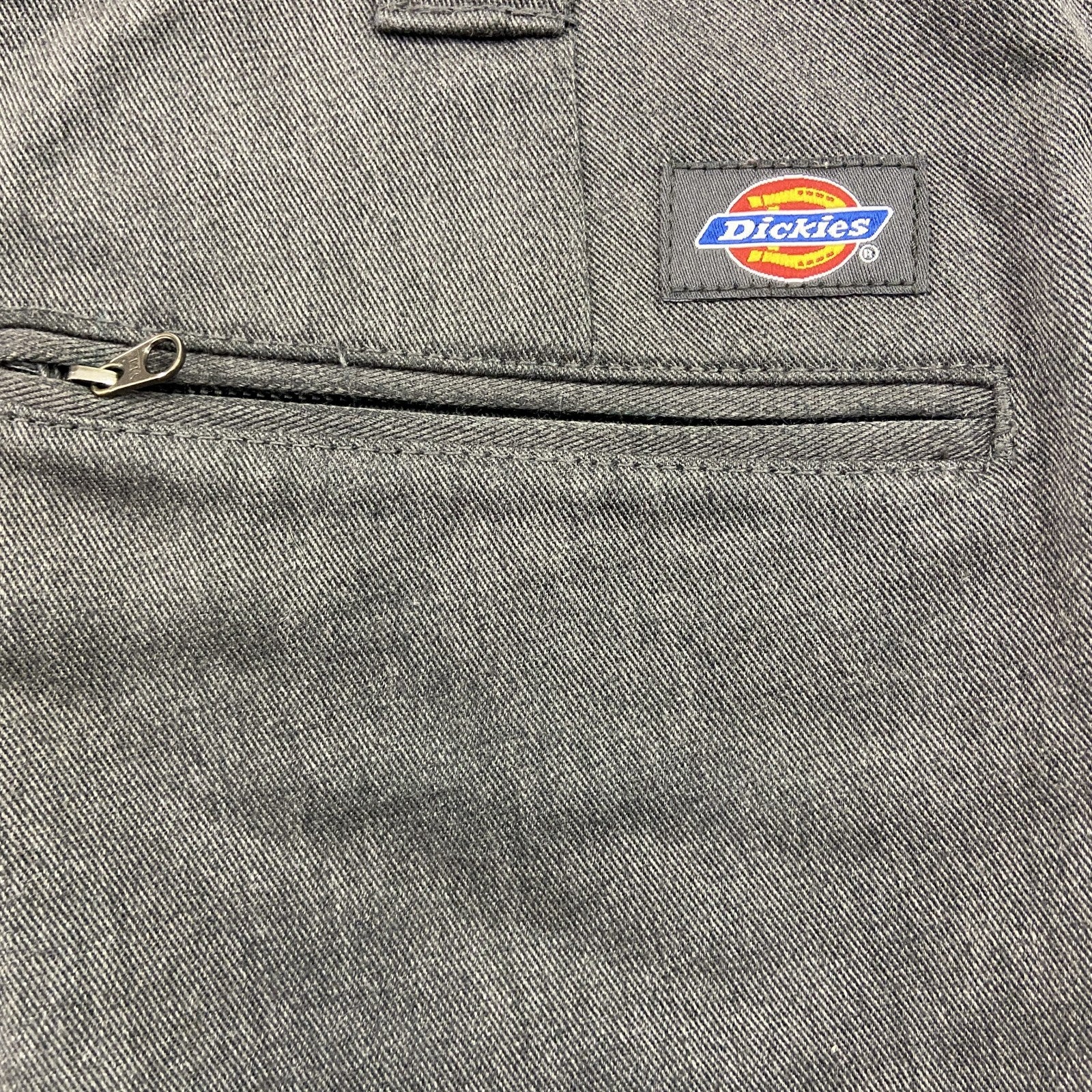 Dickies　ディッキーズ　ワークパンツ　チノパンツ　ジップフライ　キーリング付き　灰色　グレー　W32サイズ