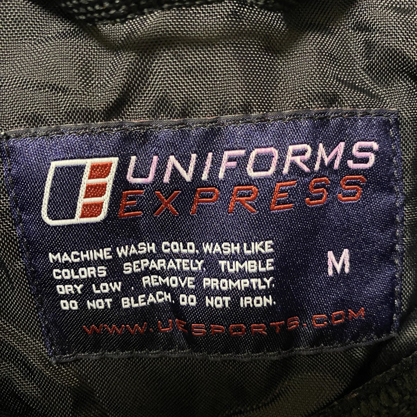 古着 used　UNIFORMS EXPRESS　長袖ナイロンプルオーバージャケット　ワッペン刺繍　黒　ブラック　Mサイズ