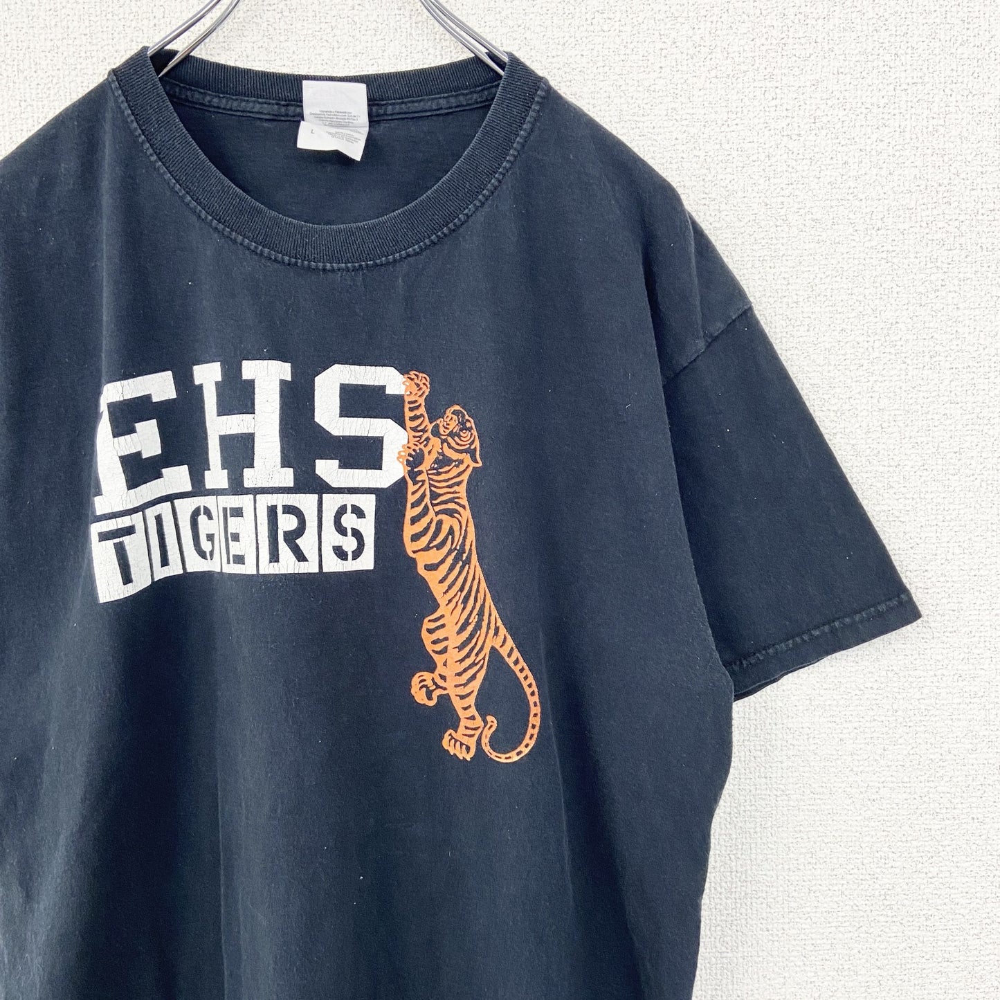 古着 used　FRUIT OF THE LOOM　半袖プリントデザインTシャツ　EHS TIGERS　クルーネック　黒　Lサイズ