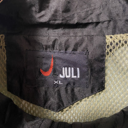 古着 used　JULI　長袖フルジップナイロンジャケット　ハイネック　ポイント刺繍　黒　ブラック　ビッグシルエット　XLサイズ