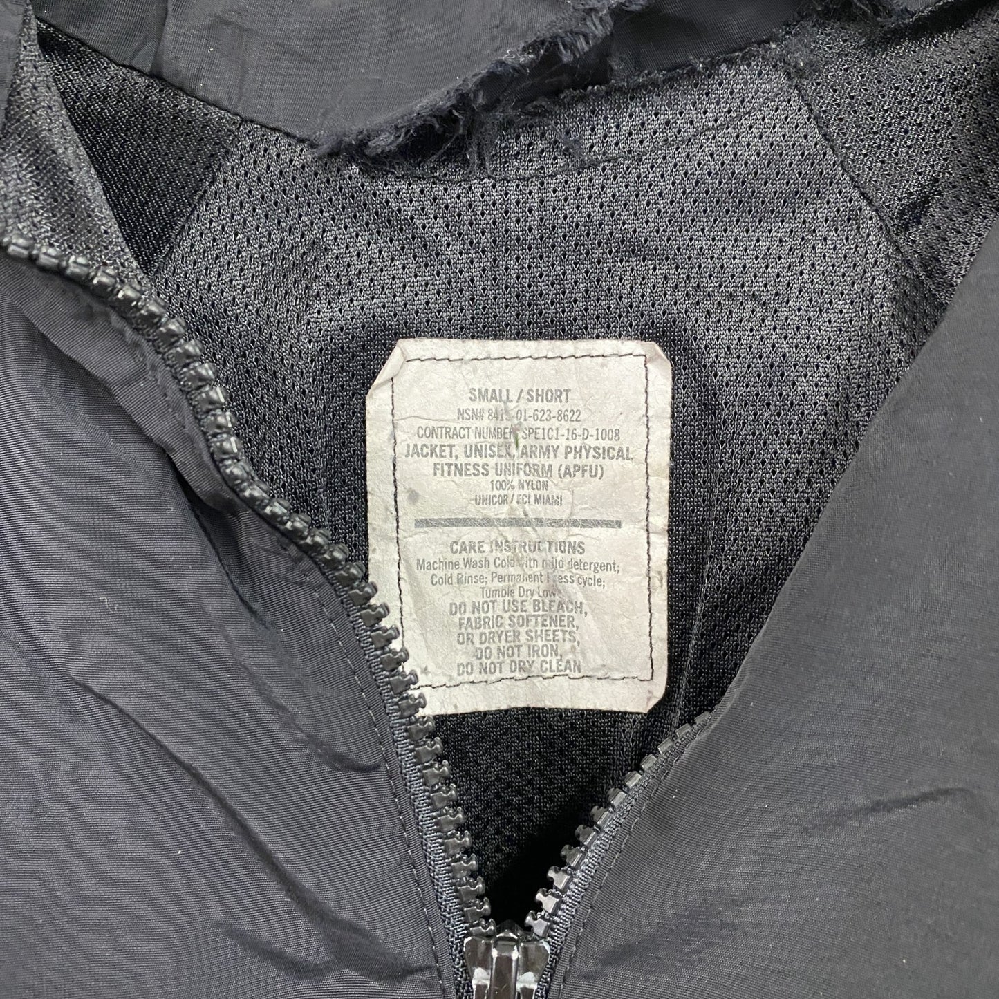 U.S.ARMY　トレーニングジャケット　フルジップナイロンジャケット　ミリタリー　米軍　黒　ブラック　Sサイズ