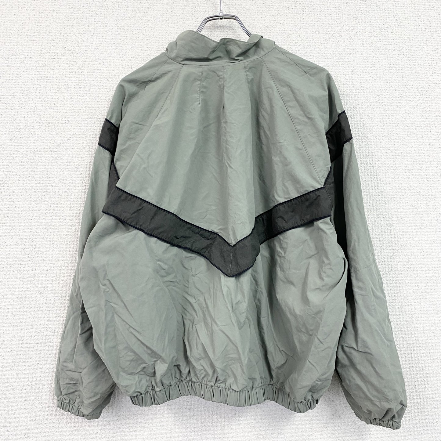 米軍　U.S.ARMY　IPFU　トレーニングジャケット　フルジップジャケット　ミリタリー　灰色　グレー　