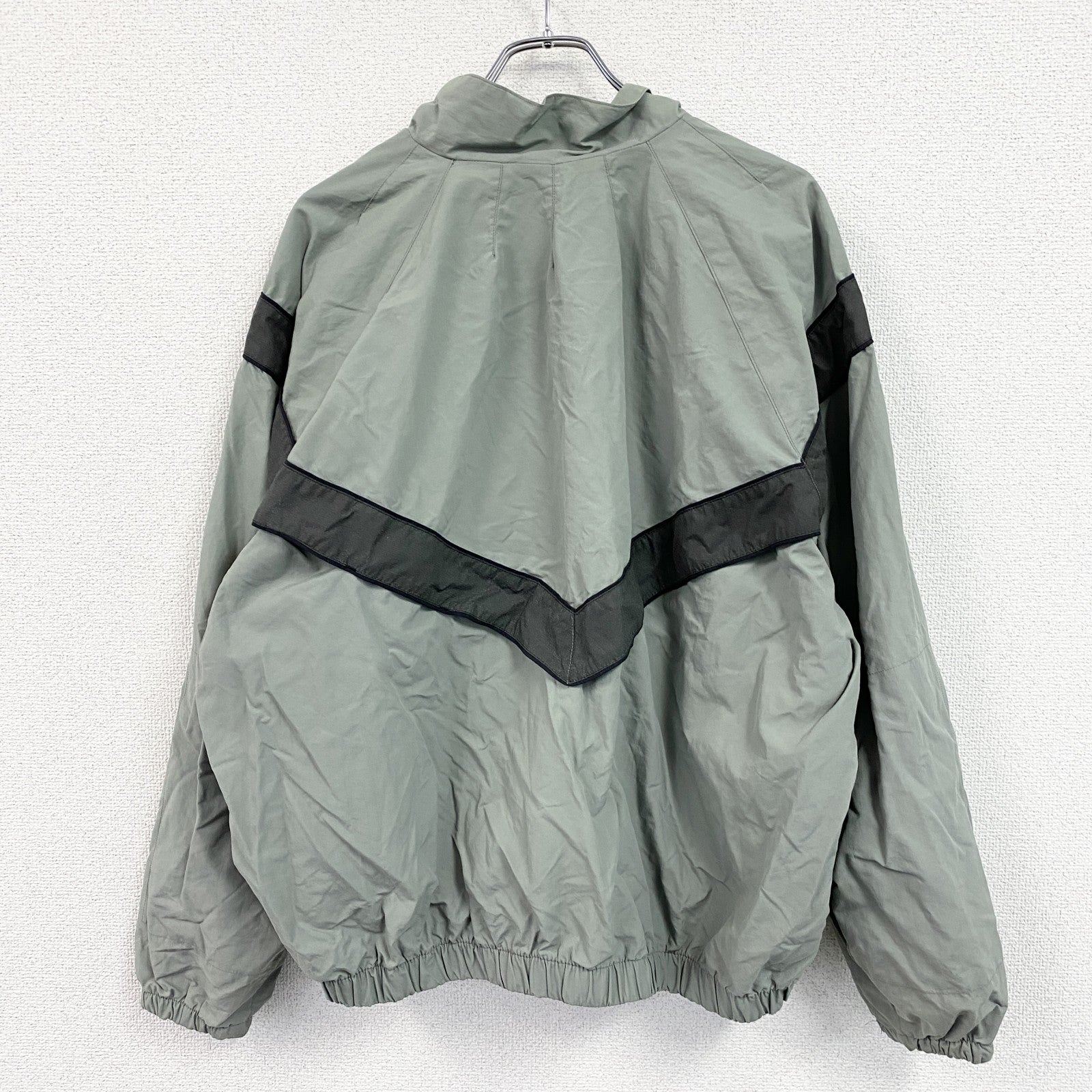 米軍　U.S.ARMY　IPFU　トレーニングジャケット　フルジップジャケット　ミリタリー　灰色　グレー　