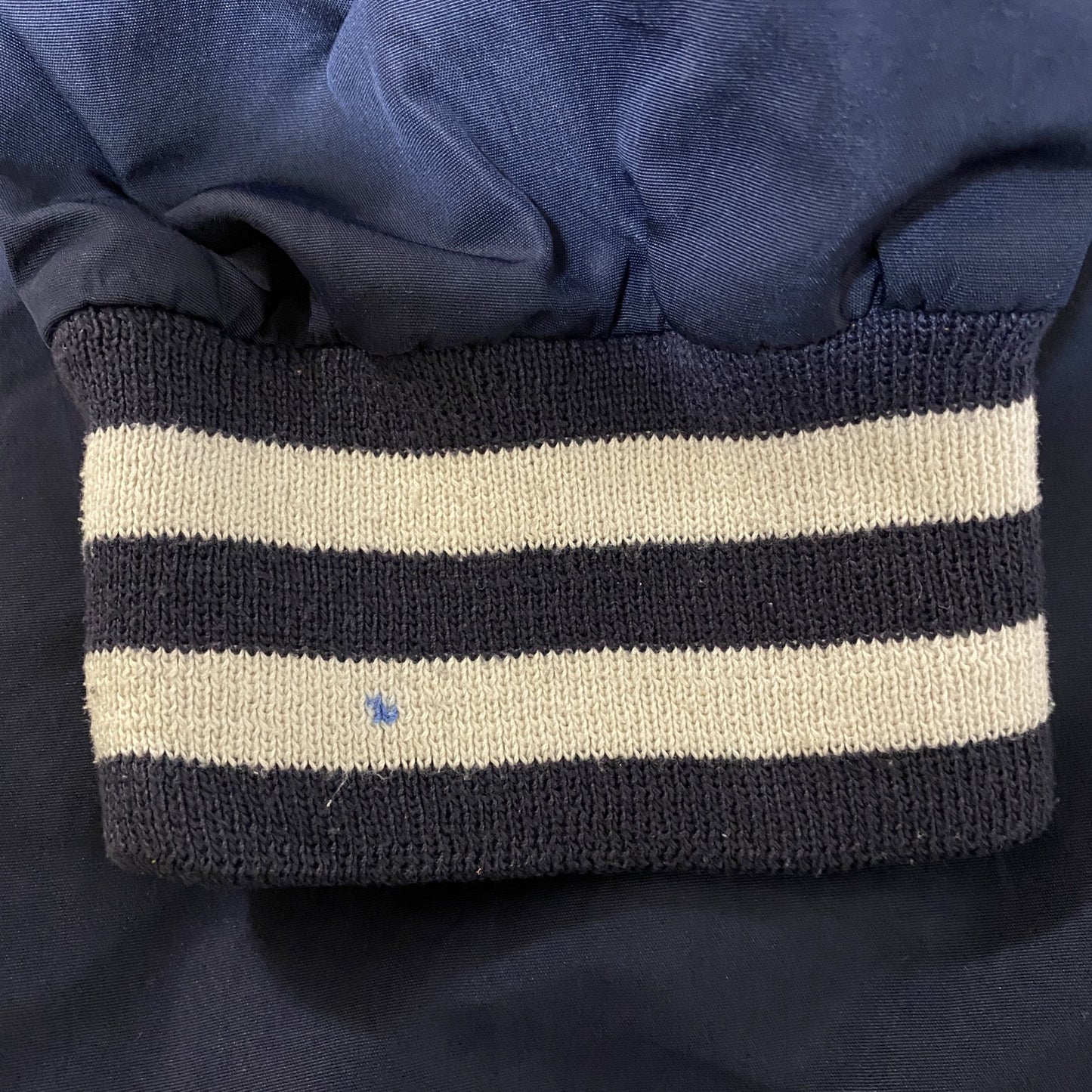 古着 used　CUTTER&BUCK　長袖ハーフジップナイロンジャケット　シャツカラー　ポイント刺繍　ネイビー　XLサイズ
