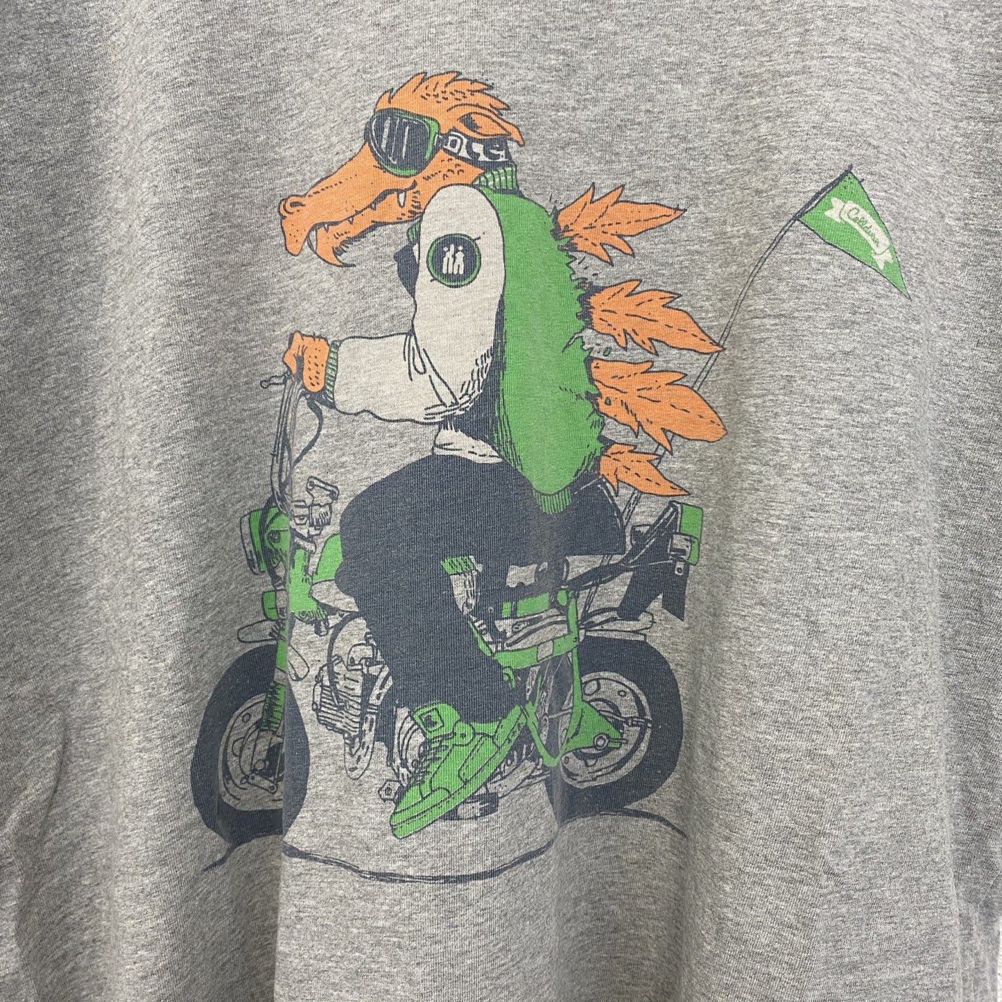 古着 used　Celldusn　半袖プリントTシャツ　クルーネック　レトロデザイン　　バイク　グレー　灰色　Mサイズ