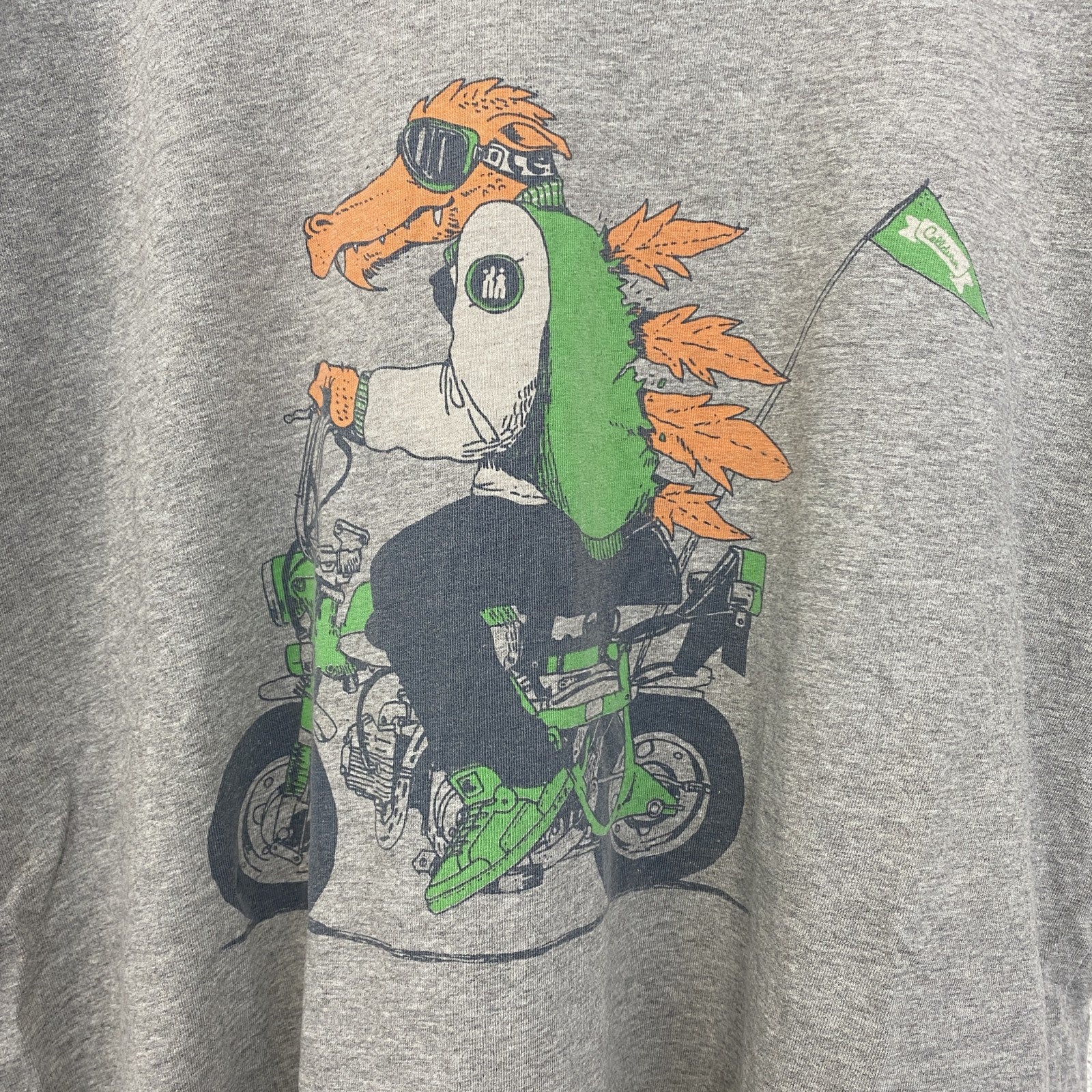 古着 used　Celldusn　半袖プリントTシャツ　クルーネック　レトロデザイン　　バイク　グレー　灰色　Mサイズ