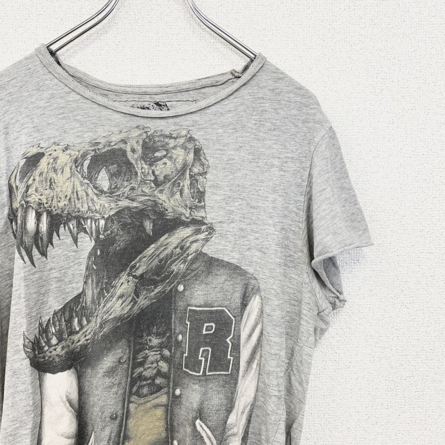 古着 used　LARGE　半袖プリントTシャツ　レトロデザイン　ティラノサウルス　恐竜　クルーネック　灰色　グレー