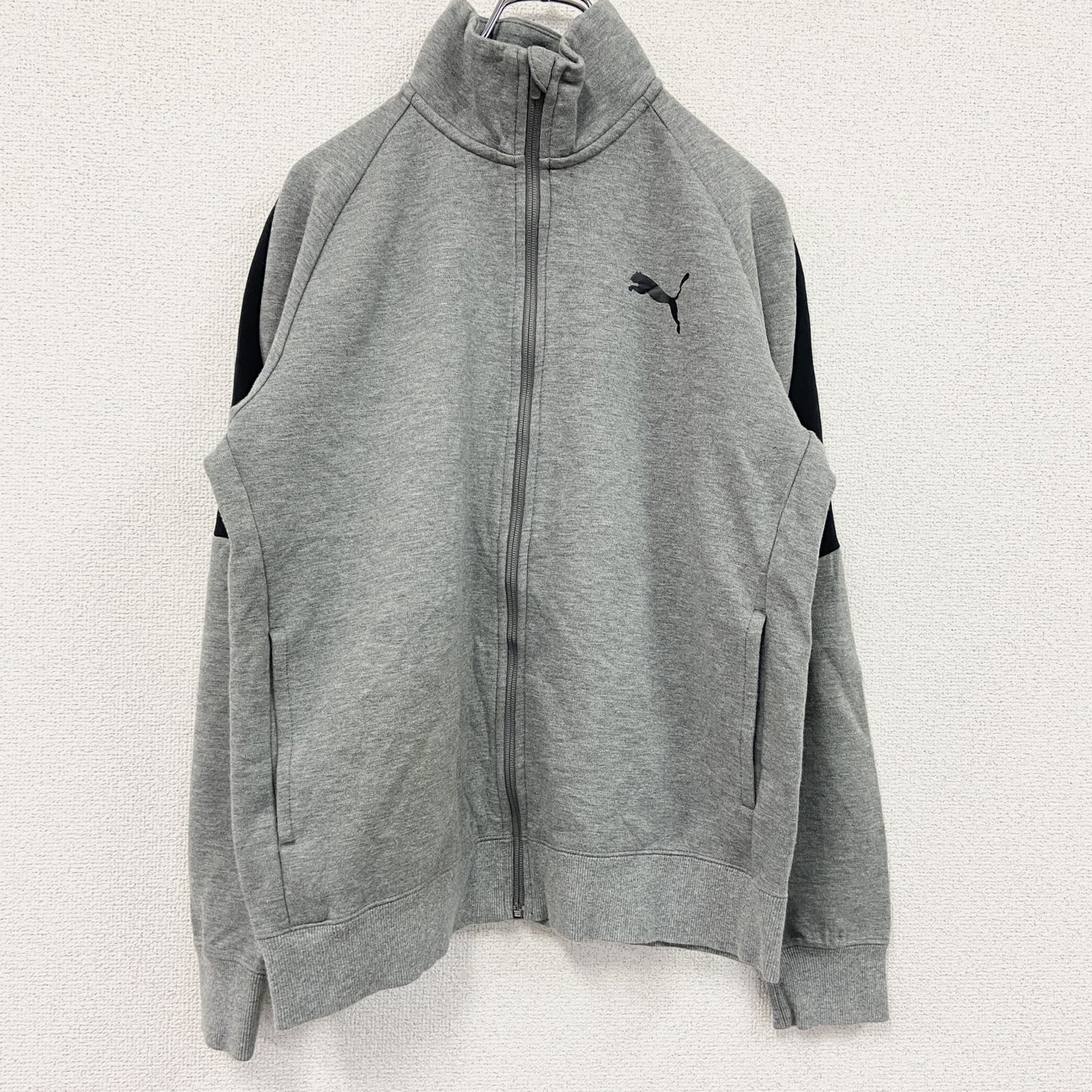PUMA　プーマ　トラックジャケット/ジャージ　灰色　グレー　Ｍサイズ