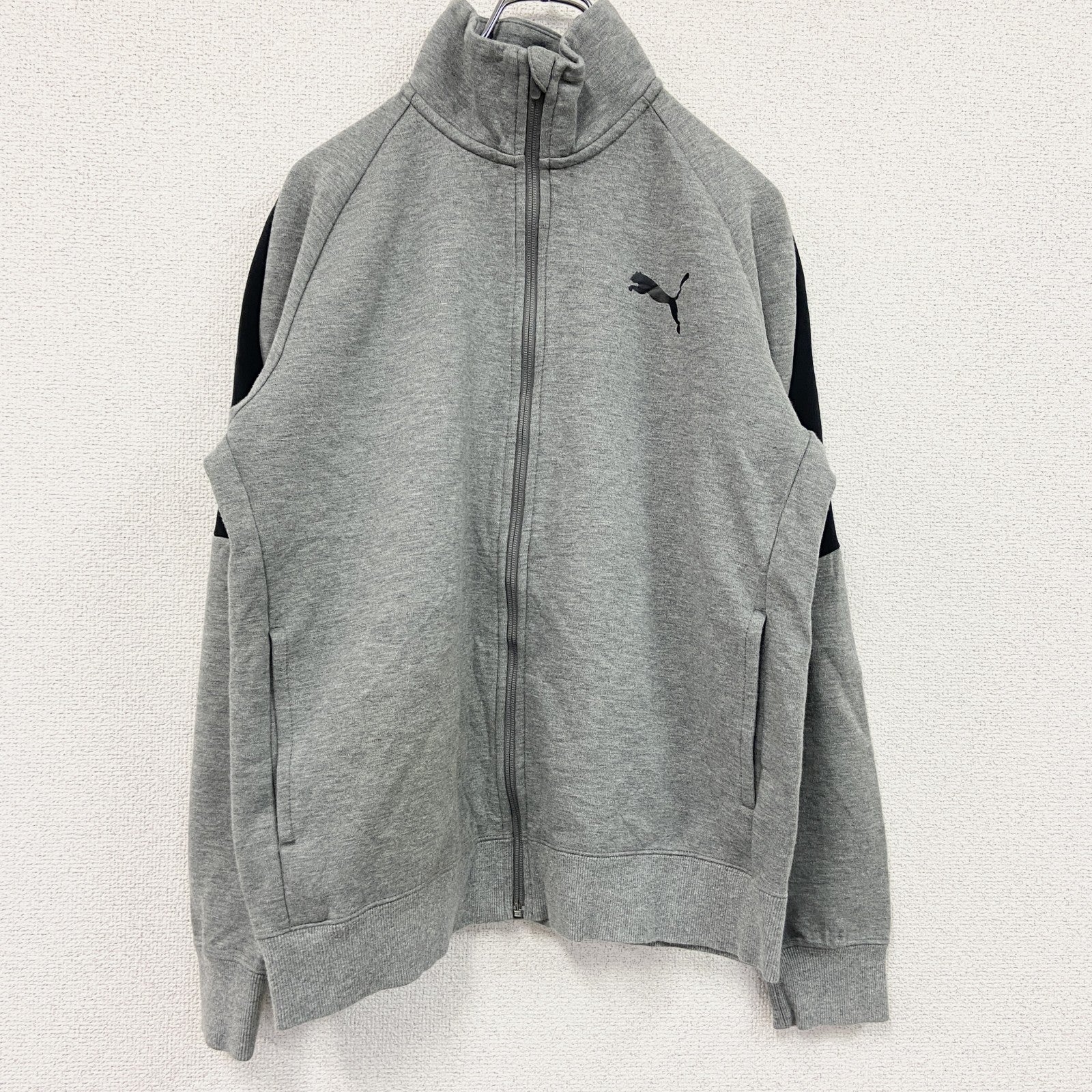 PUMA　プーマ　トラックジャケット/ジャージ　灰色　グレー　Ｍサイズ