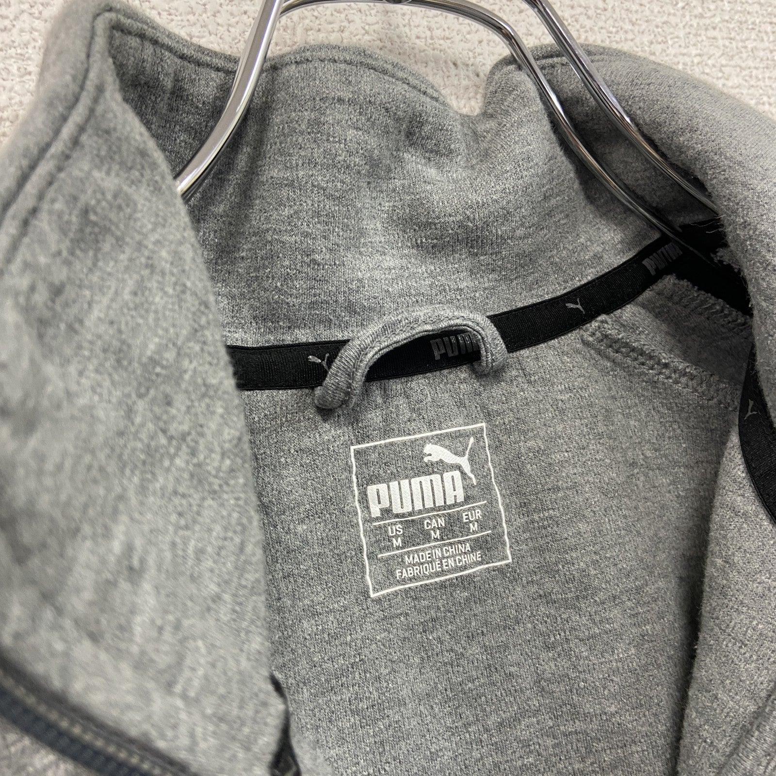 PUMA　プーマ　トラックジャケット/ジャージ　灰色　グレー　Ｍサイズ