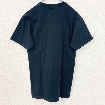 古着 used　半袖プリントワンポイントTシャツ　胸ポケット　レトロデザイン　クルーネック　人物　女性　黒　ブラック