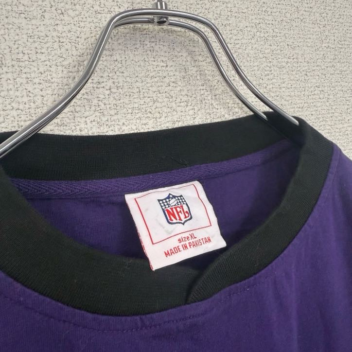 古着 used　NFL　半袖プリントTシャツ　クルーネック　刺繍　レトロデザイン　RAVENS　紫　パープル　XLサイズ