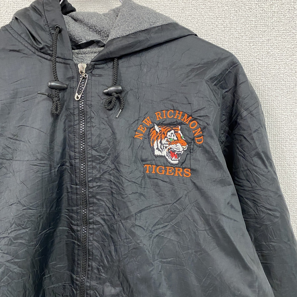 ～90s　GTM SPORTSWEAR　フルジップナイロンジャケット　刺繍ロゴ　アーチプリント　ワンポイント　黒　ブラック　Mサイズ