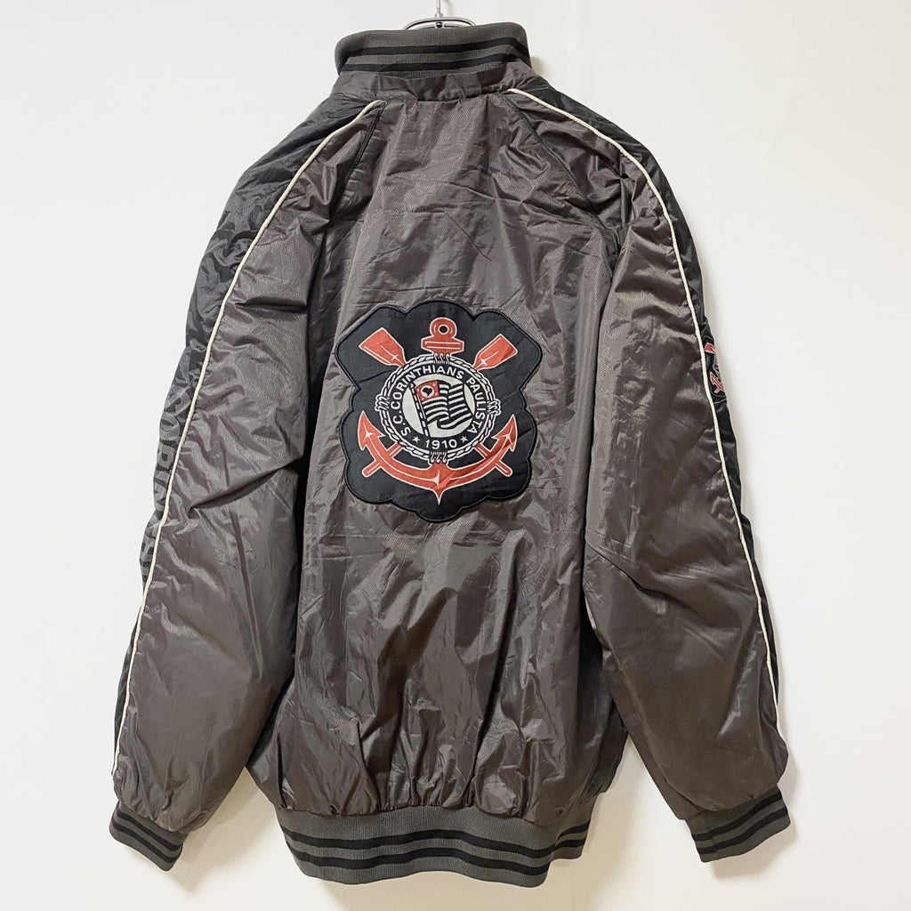 古着 used　コリンチャンス　長袖ハイネックフルジップブルゾン　ポイント刺繡ワッペンジャンパー　ブラウン　レトロデザイン