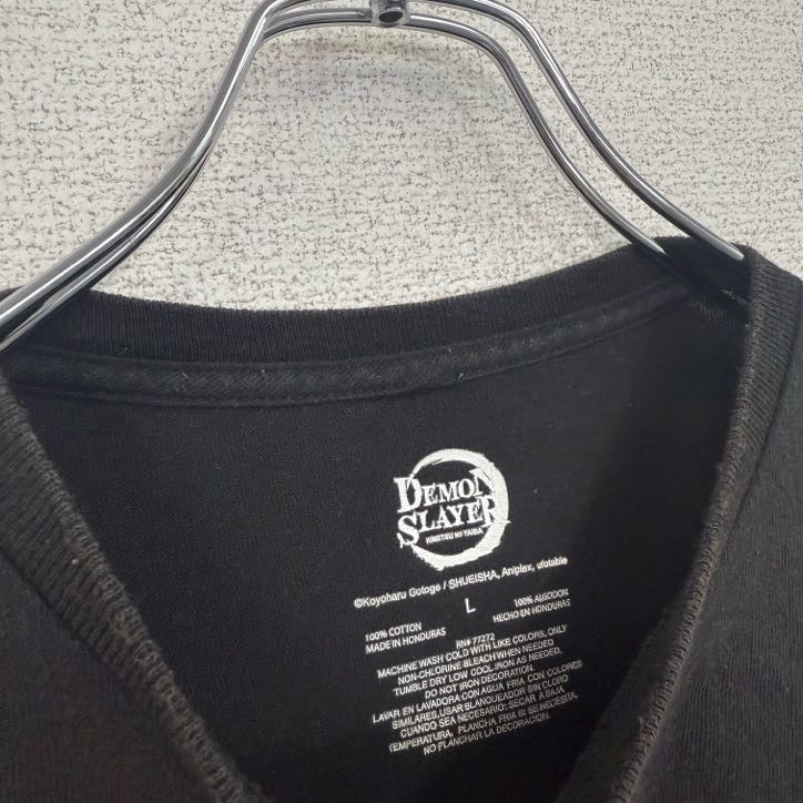 古着 used　鬼滅の刃　半袖アニメプリントTシャツ　ジャンプ　JUMP　レトロデザイン　クルーネック　黒　ブラック　Lサイズ